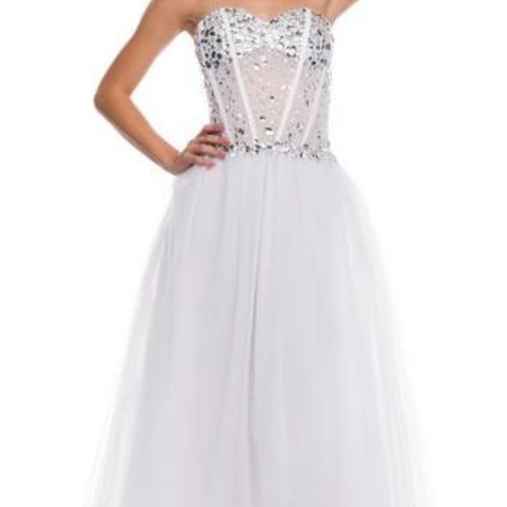 NEW! Beautiful Strapless Long Evening Dress